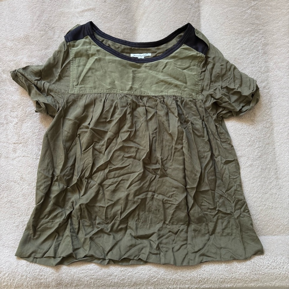 American Eagle Outfitters Soft Green Blouse Women Medium Size